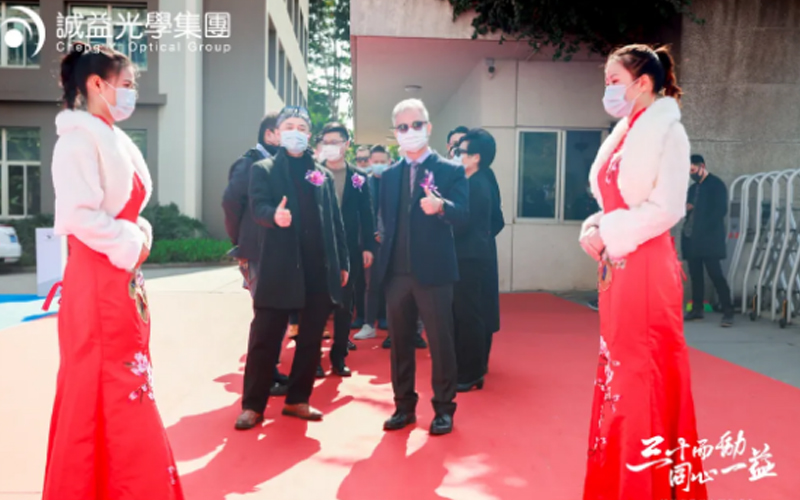 1625557924546753.jpg w1.jpg